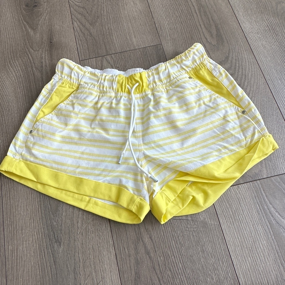 LULULEMON play all day Shorts size 8